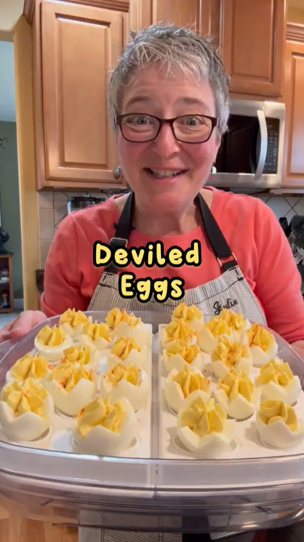 Easy Deviled Eggs That Look Fancy (Without Extra Work!)