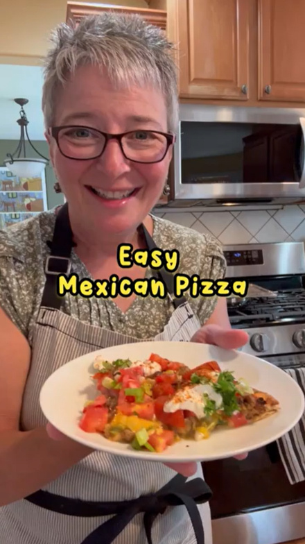 Easy Mexican Pizza (A Freezer-Friendly Dinner Ready in Under 20 Minutes!)