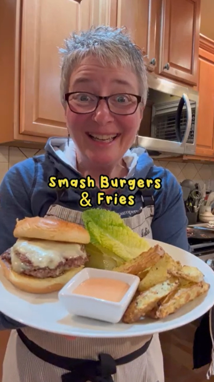 How to Make Smash Burgers at Home (Crispy, Juicy, and So Easy!)