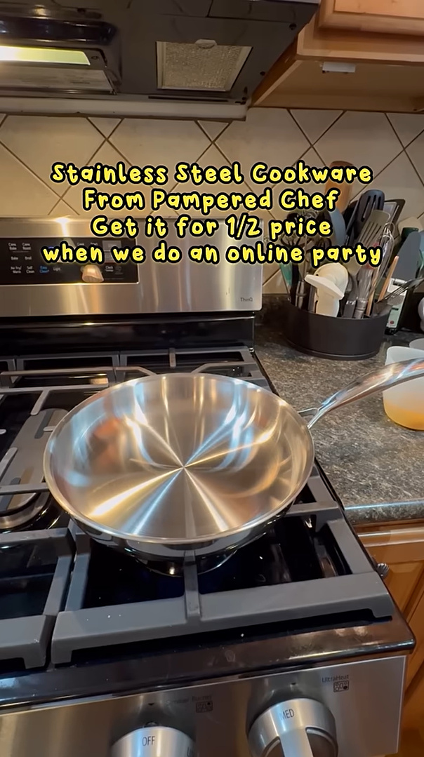 How to Make Perfect Scrambled Eggs in Stainless Steel Cookware